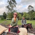 Completa tu experiencia con un paseo en caballo de 1 hora en la finca